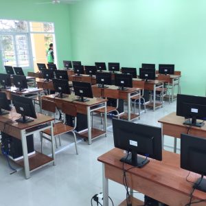 HKC cung cấp và lắp đặt phòng tin học cho trường THCS Đa Mi Bình thuận.